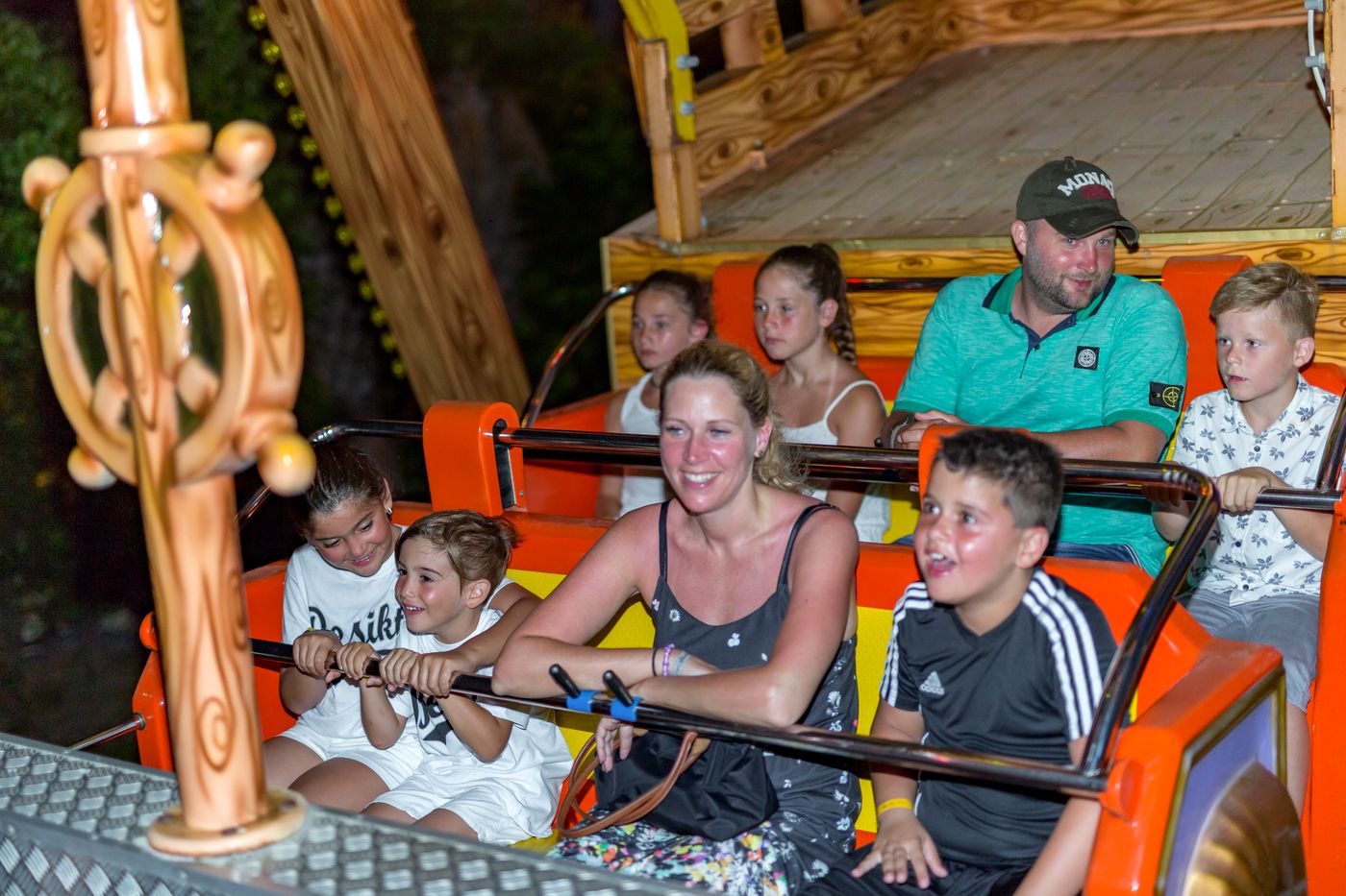 Royal-Alhambra-Palace-Sports-and-Entertainment-64