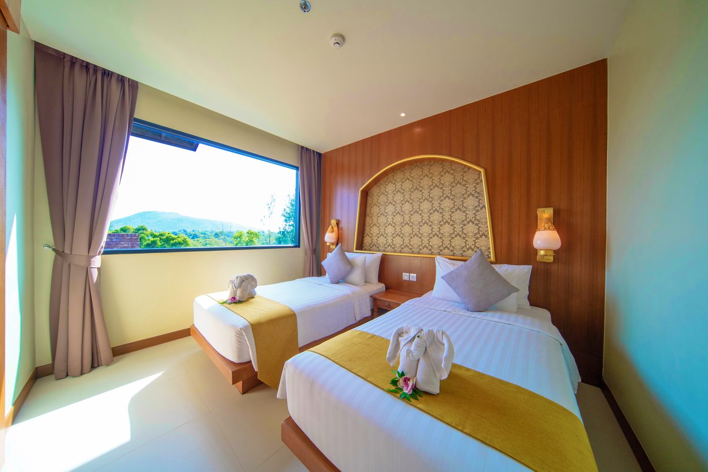Maikhao-Palm-Beach-Resort-Room-15