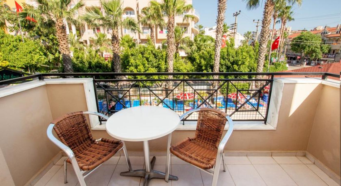 Club Sun Smile Apartments