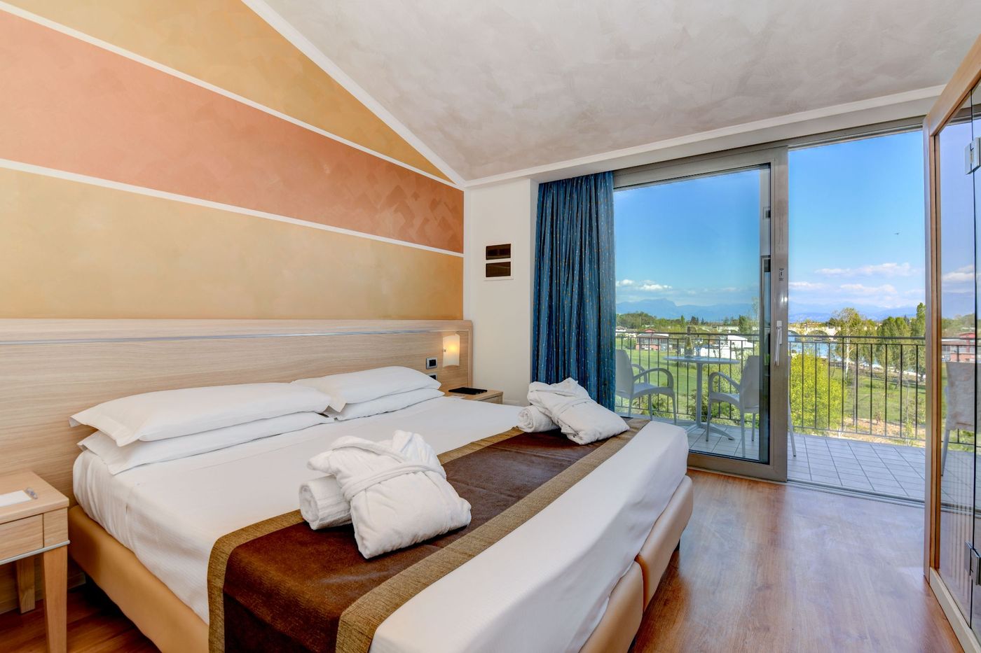 Hotel Rivus-Italy-PESCHIERA DEL GARDA-Room-10