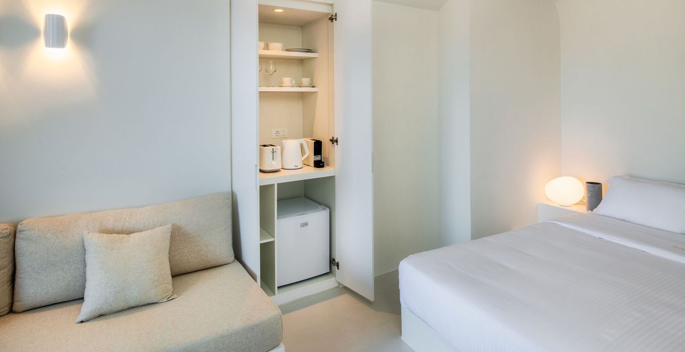 Old-Castle-Oia-Room-16