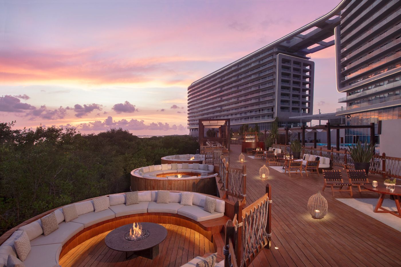 Hyatt Vivid Grand Island 16.07.25