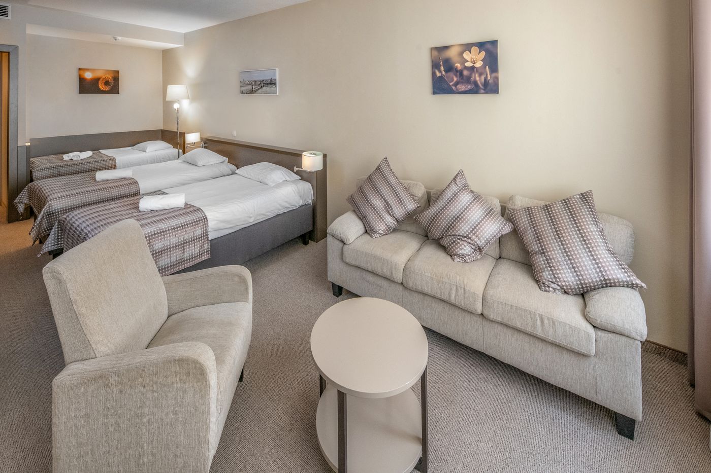 Corvin-Hotel-Budapest---Corvin-wing-Room-16