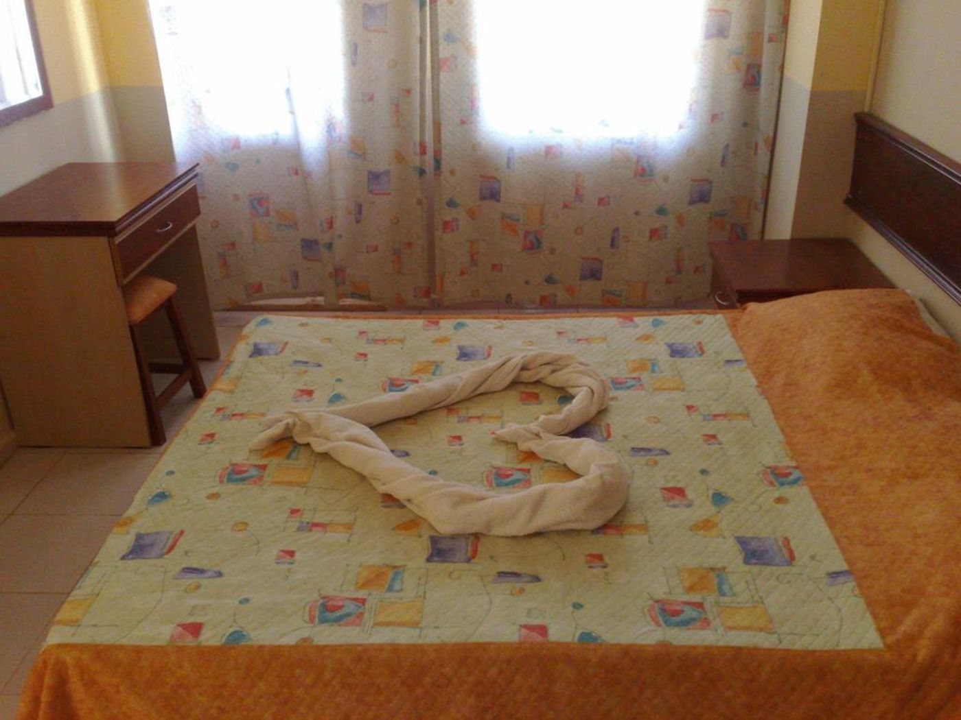 Club-Sunset-Apart-General-view-24