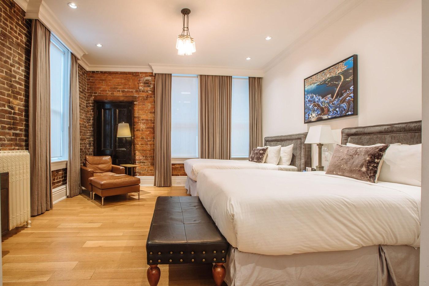 Victorian-Hotel-Vancouver-Room-11