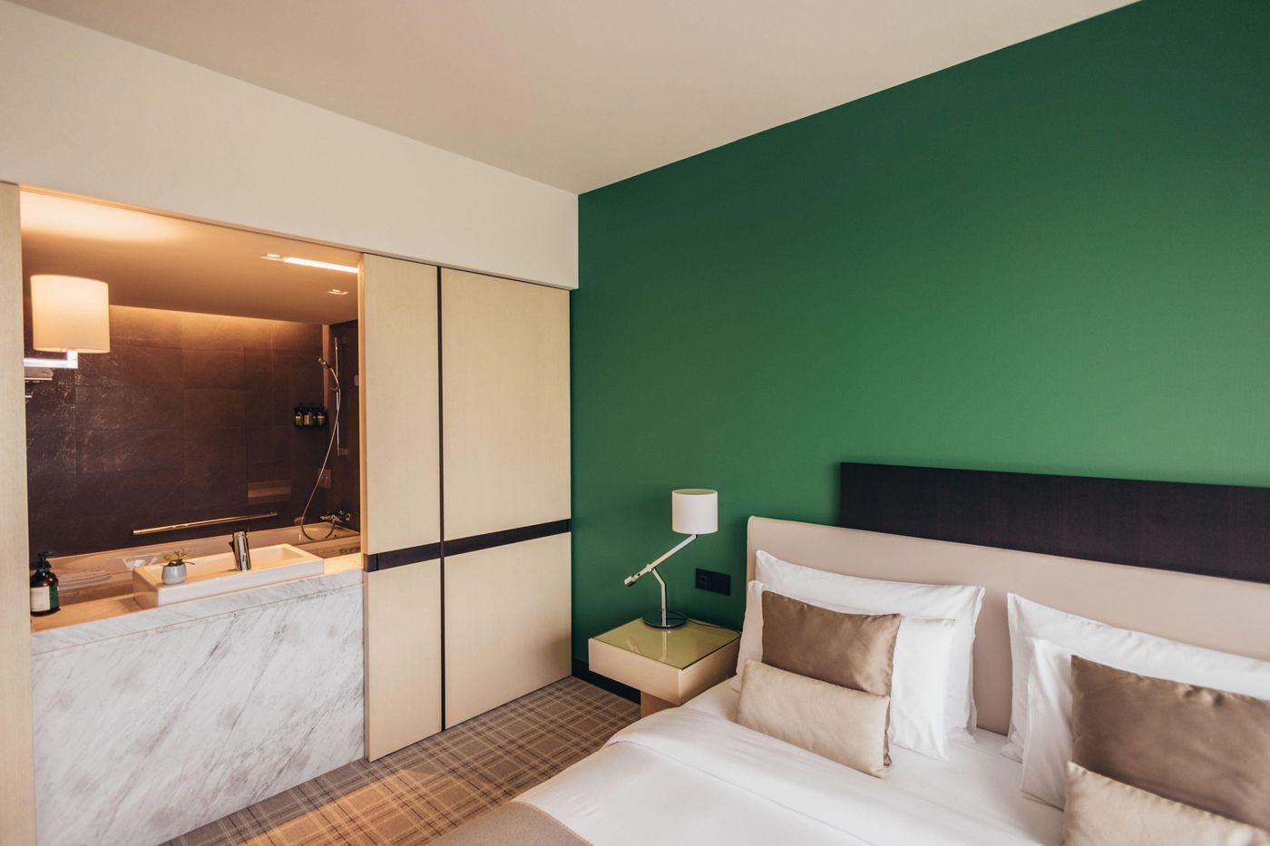 Crowne-Plaza-Geneva-Room-40