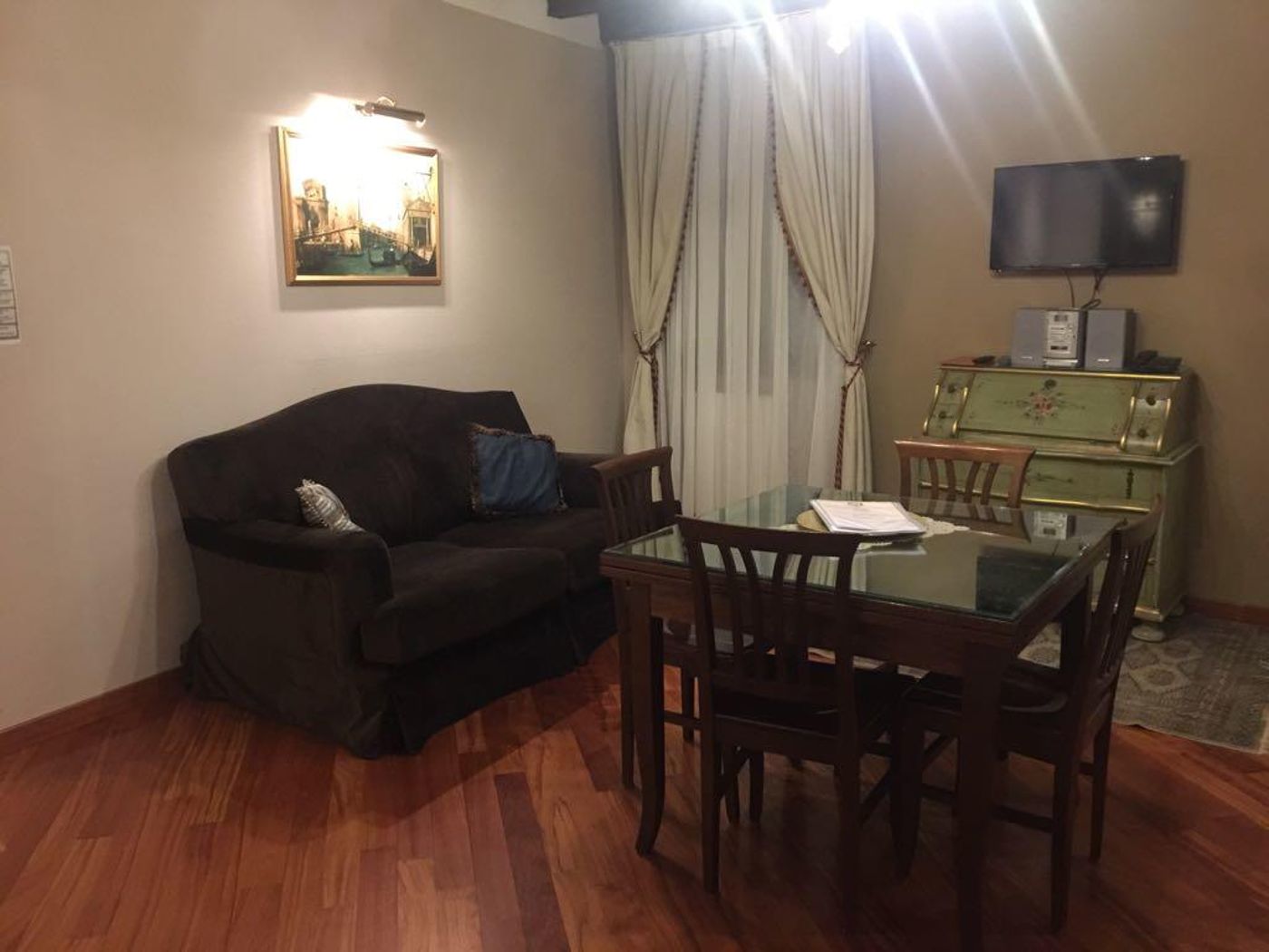 Ca--Dell-Arte-Suites-Room-22