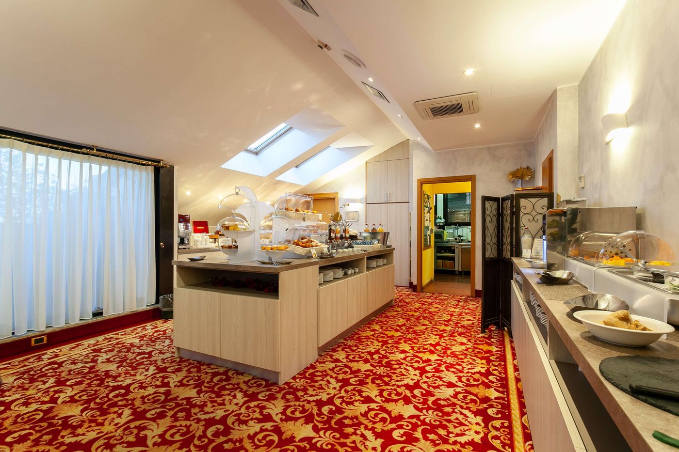 Hotel-Mirage--Sure-Hotel-Collection-by-Best-Wester-Restaurant-10