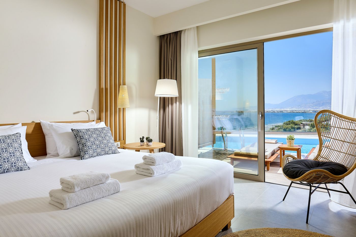 Enorme Santanna Beach Resort