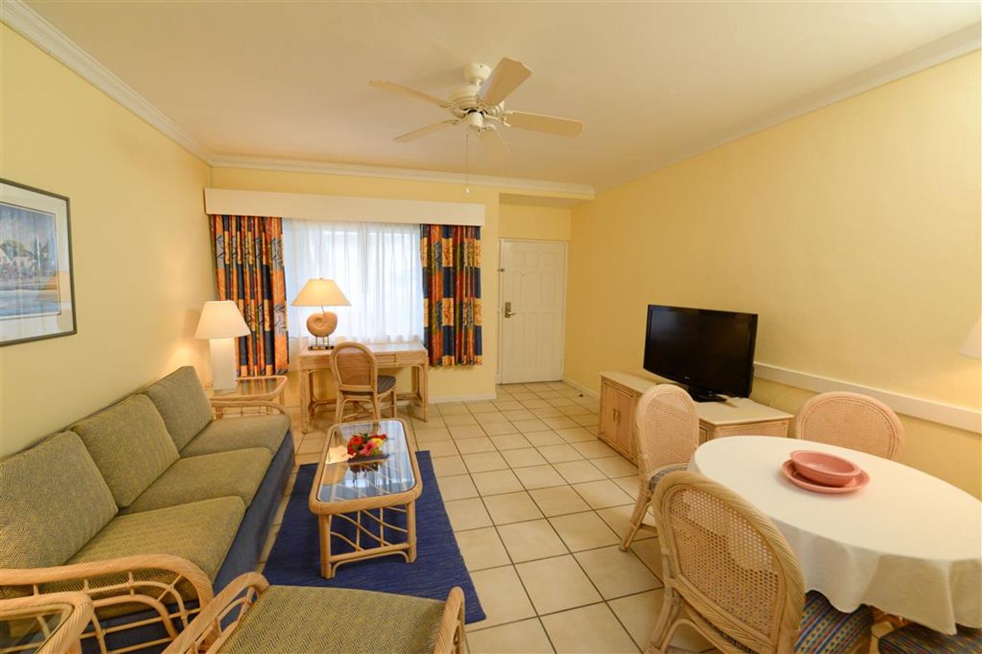 Bay-View-Suites-Paradise-Island-Room-18