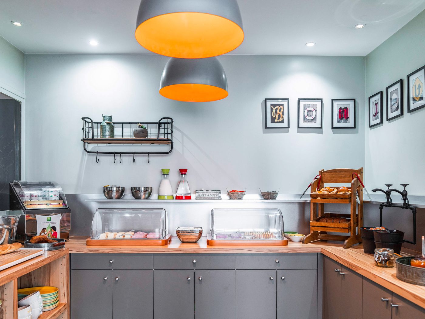 ibis-Styles-Paris-Montmartre-Nord-Restaurant-16