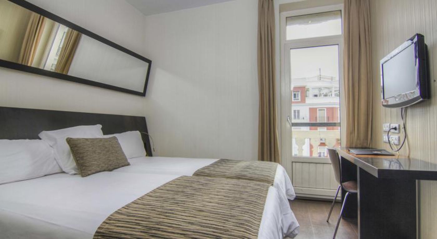 Petit Palace Germanias