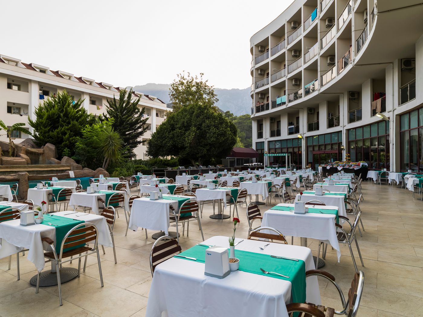 La-Mer-Hotel-Restaurant-11