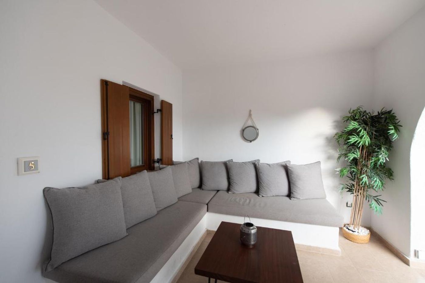 Edem-Garden-Residence-Lobby-45