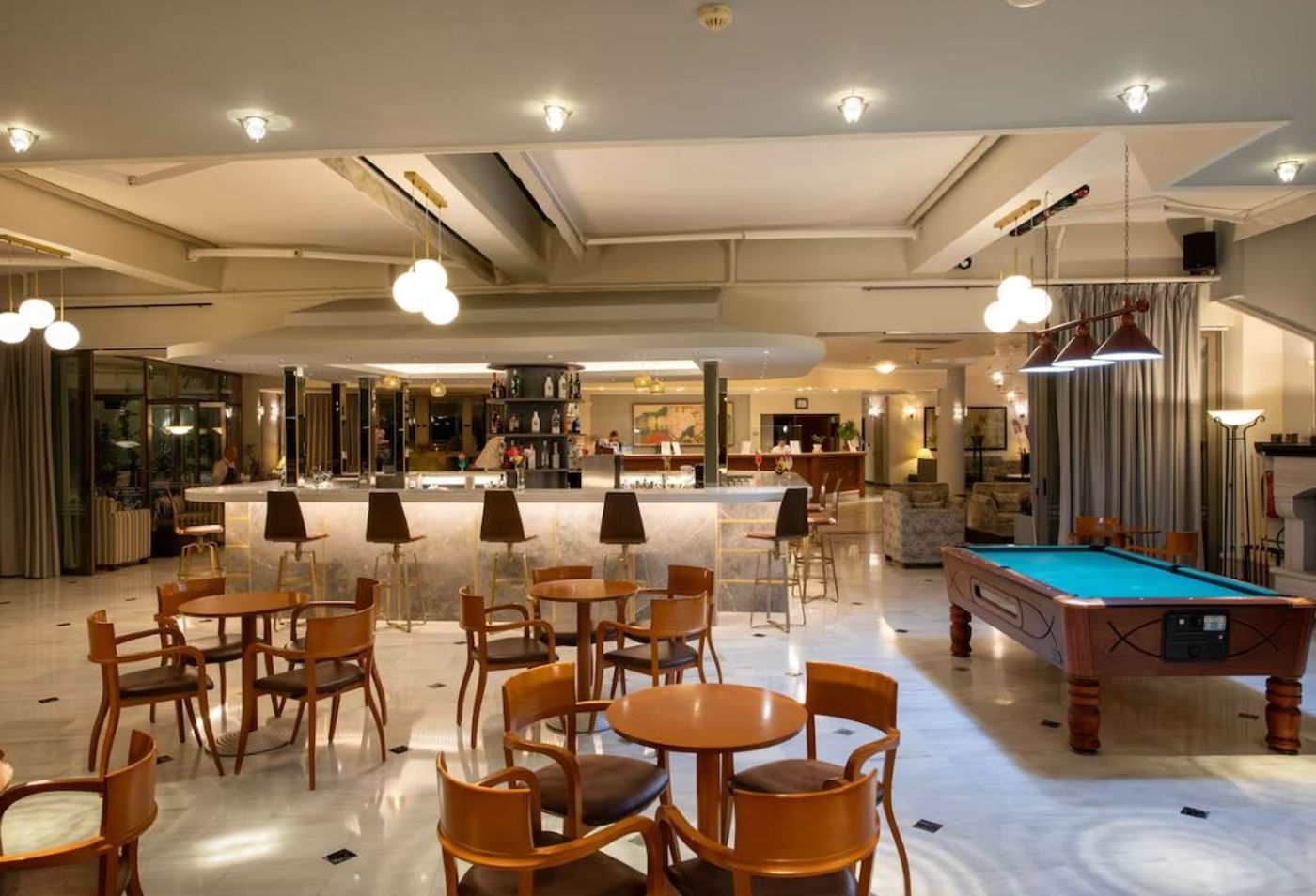 Hydramis-Palace-Beach-Resort-Bar-76