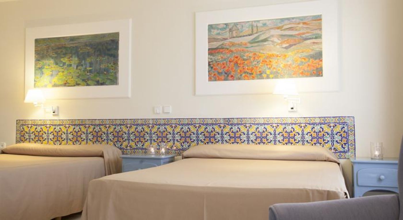 Playa De La Luz Hotel