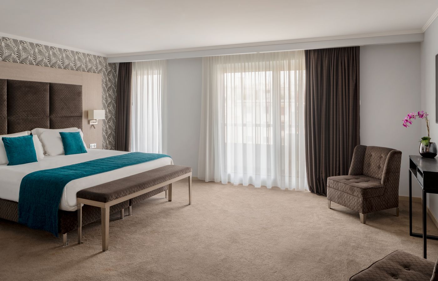 Juliana-Cannes-Room-6