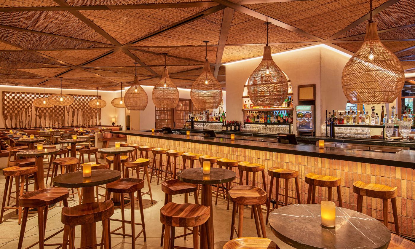 Virgin-Hotels-Las-Vegas-Curio-Collection-by-Hilton-Bar-17