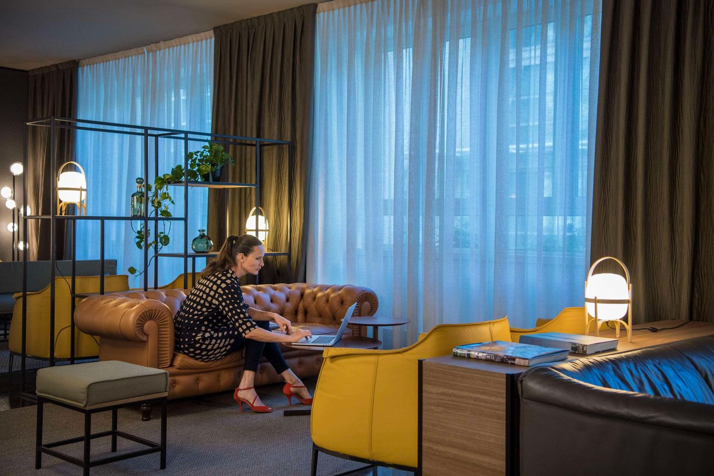 Unahotels-Century-Milano-Lobby-8