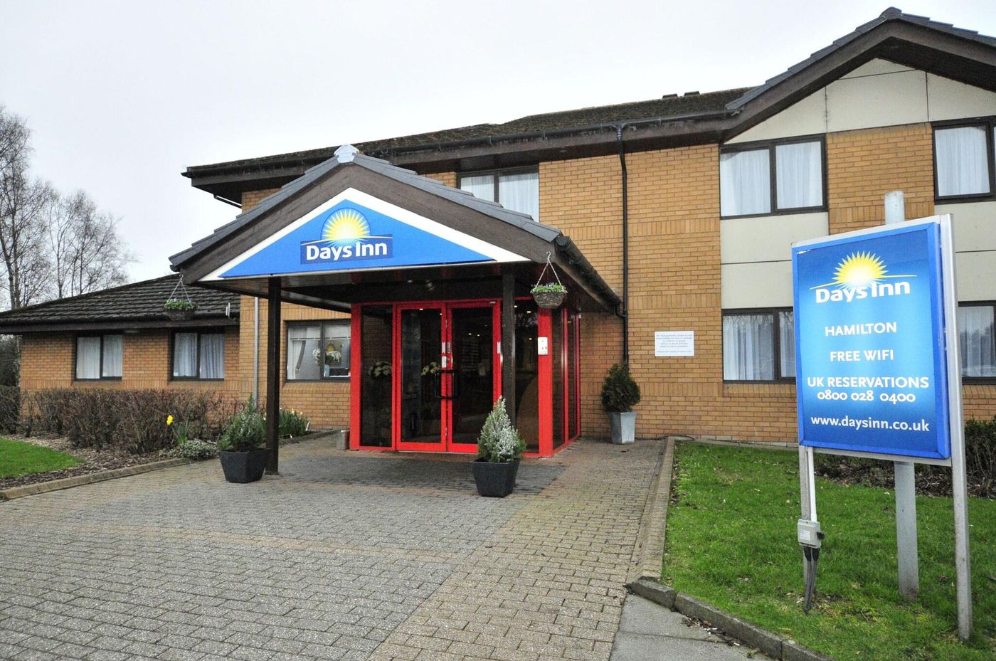 Days Inn by Wyndham Hamilton-United Kingdom-HAMILTON-General view-4