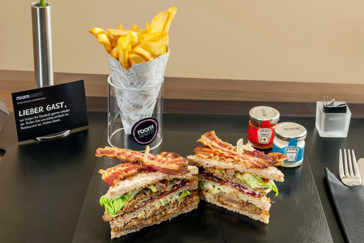 NH-Berlin-Alexanderplatz-Room-44