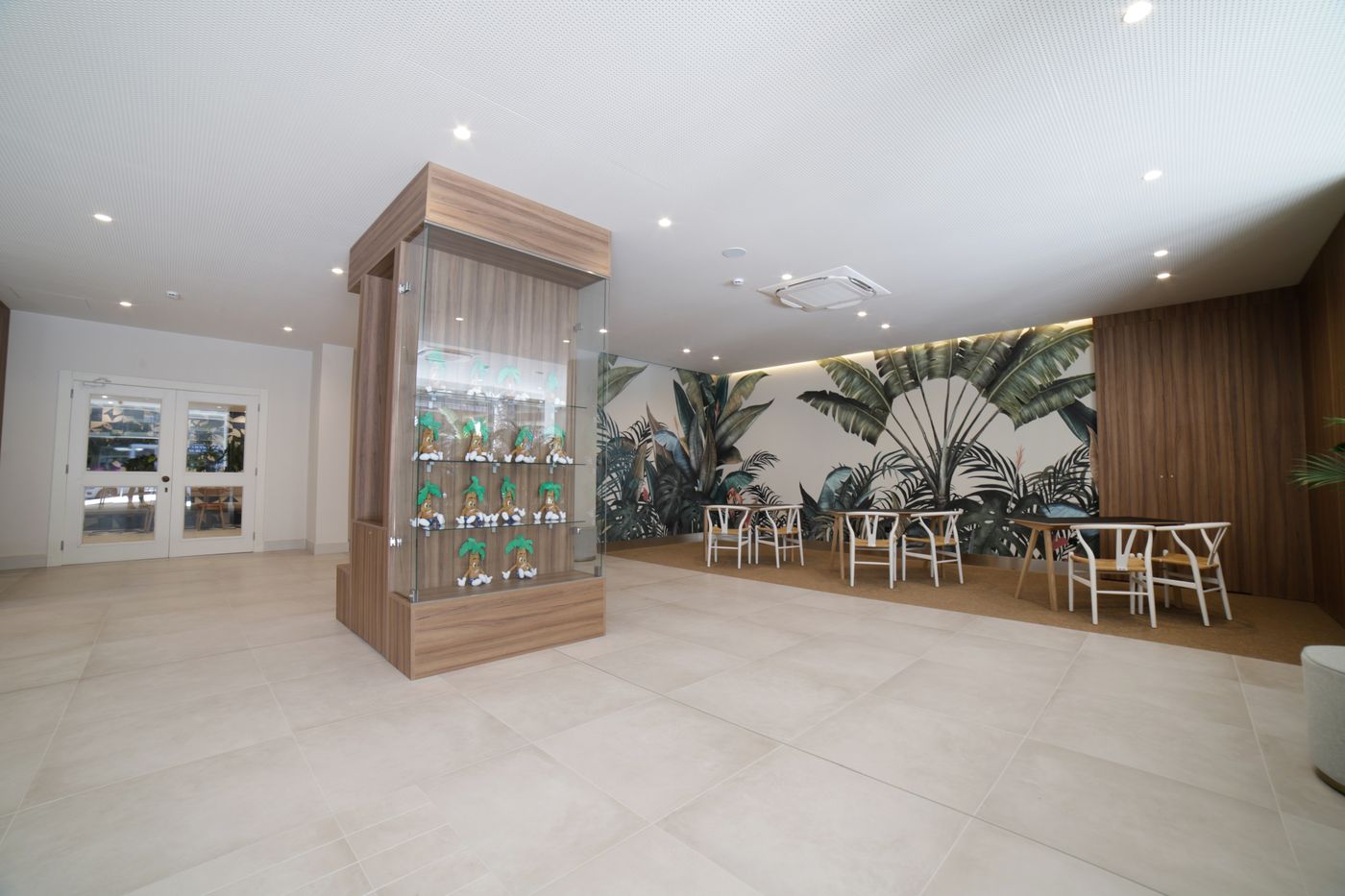 Eurosalou---Spa-Lobby-25