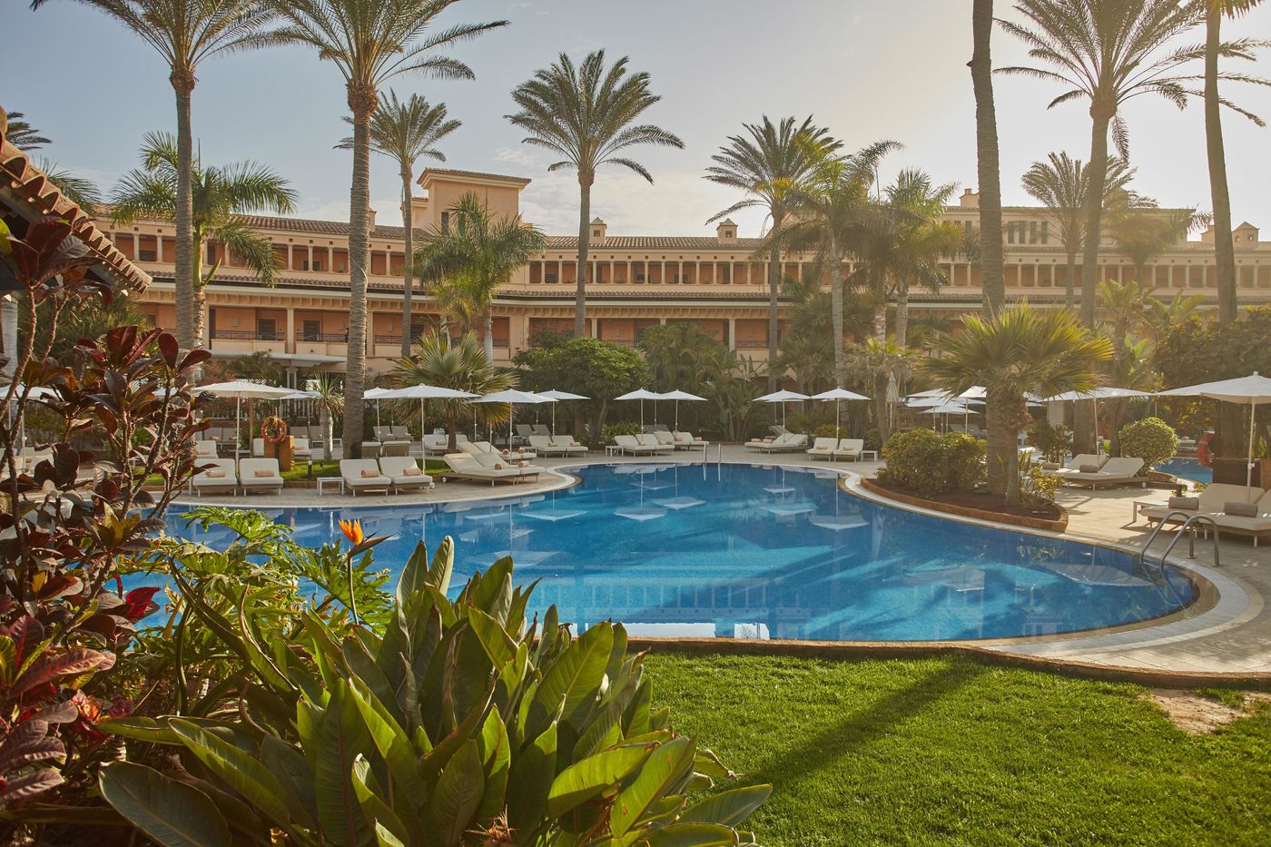 Secrets-Bahia-Real-Resort---Spa---Adults-Only-18--Pool-2