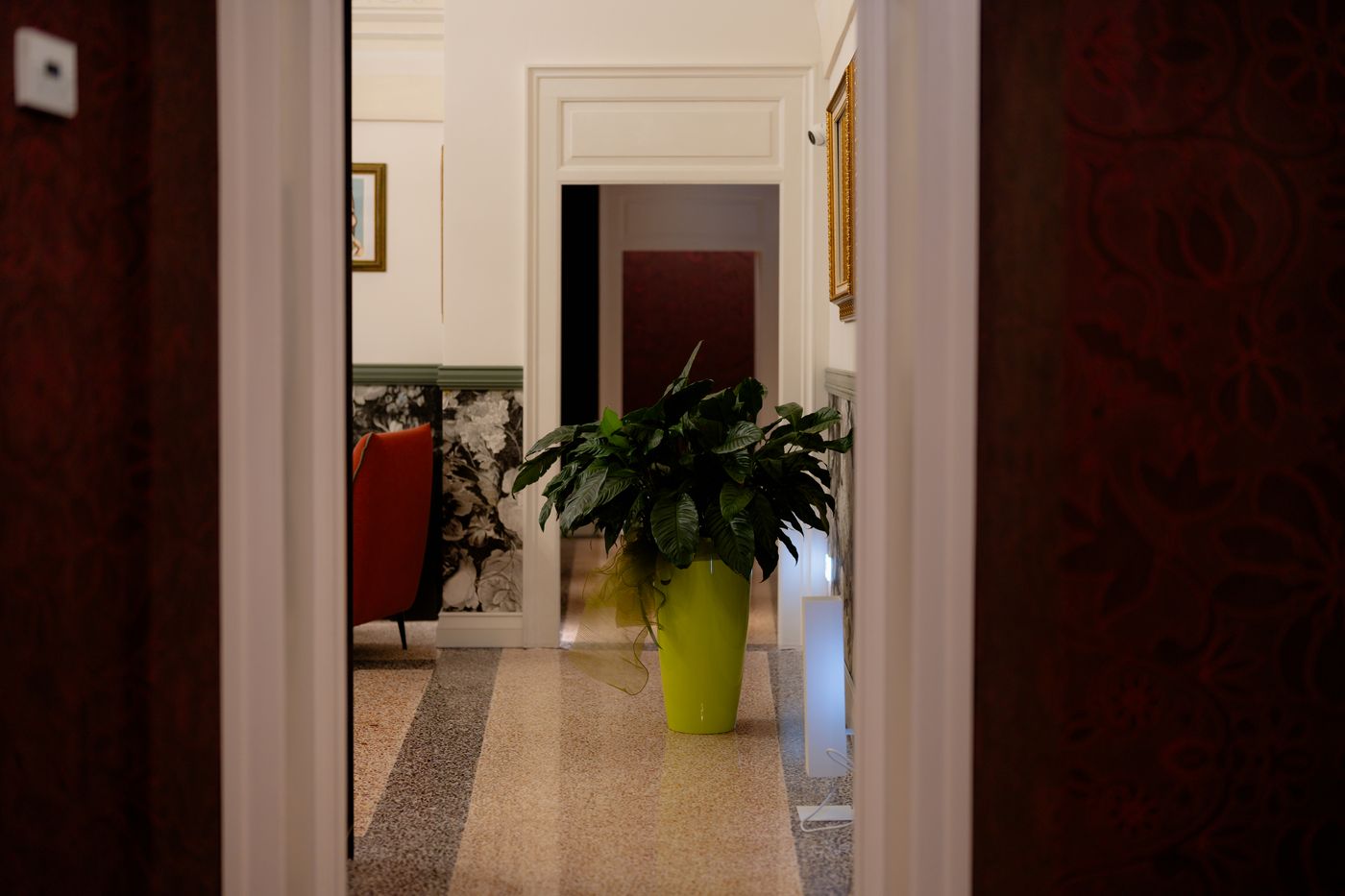 Lo Stemma Luxury Boutique Hotel-Italy-Matera-Lobby-5