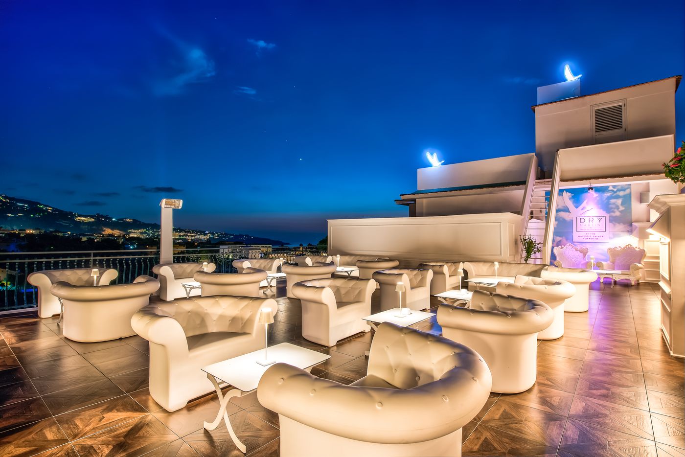 Majestic-Palace-Bar-14