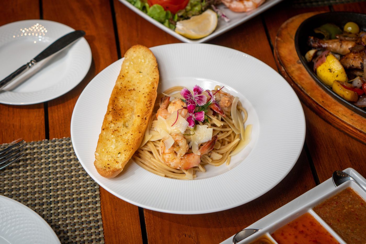 Intercontinental-Hotels-Koh-Samui-Resort-Restaurant-25