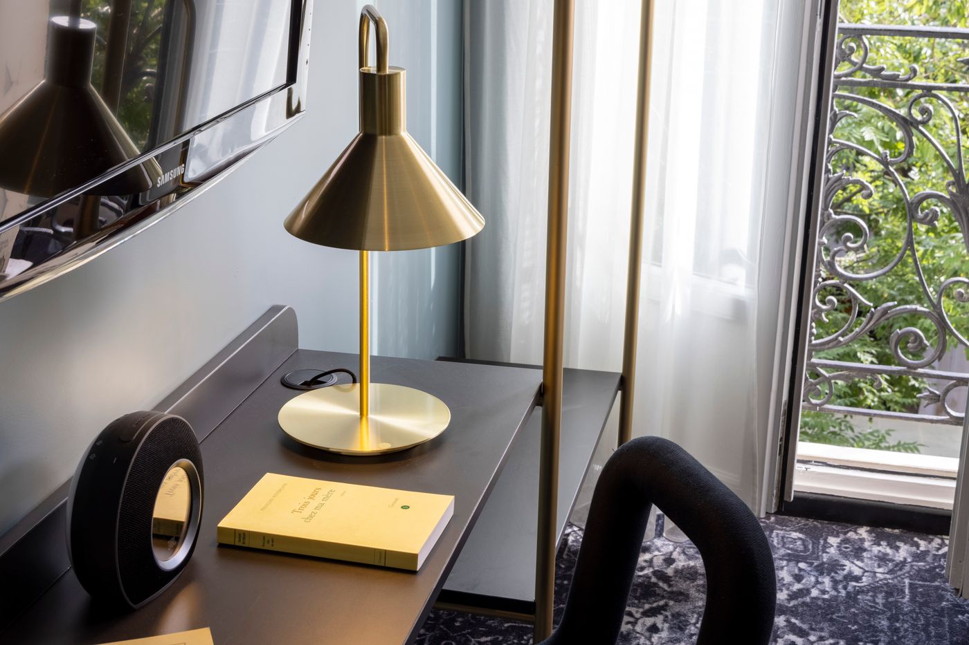 Au-Palais-de-Chaillot-Room-29