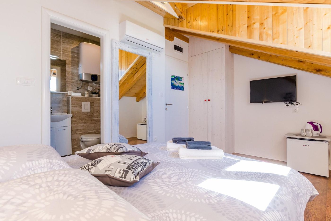 Guest-House-Nikolina-Room-27