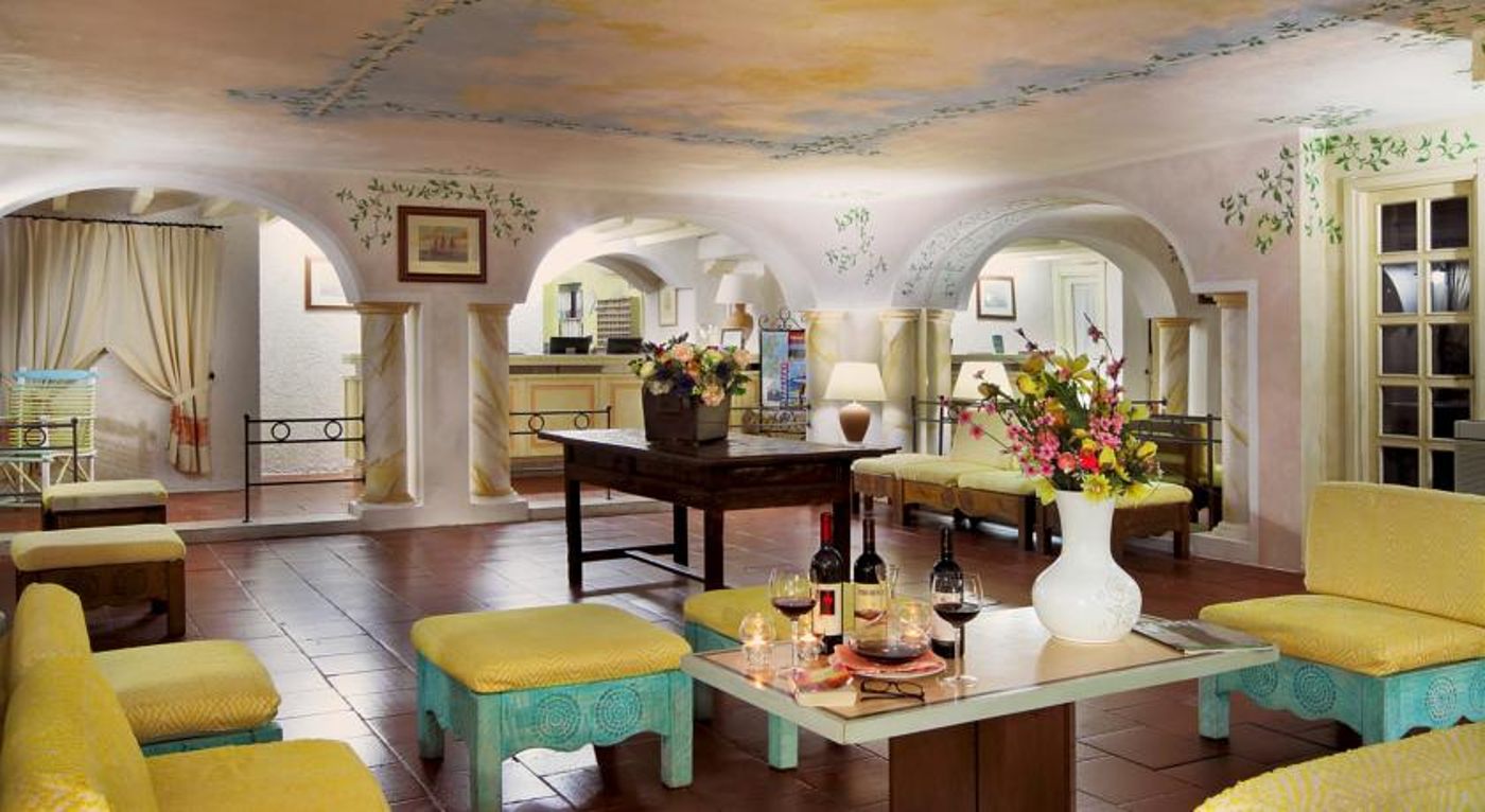 Colonna Beach Hotel & Residence