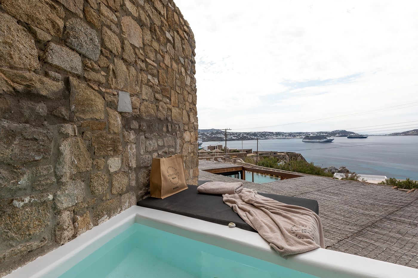 Rocabella-Mykonos-Art-Room-9