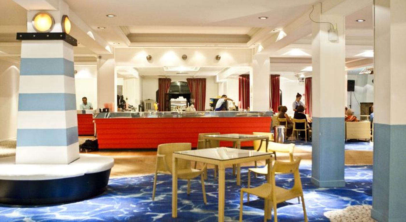 Golden Coast Hotel and Bungalows