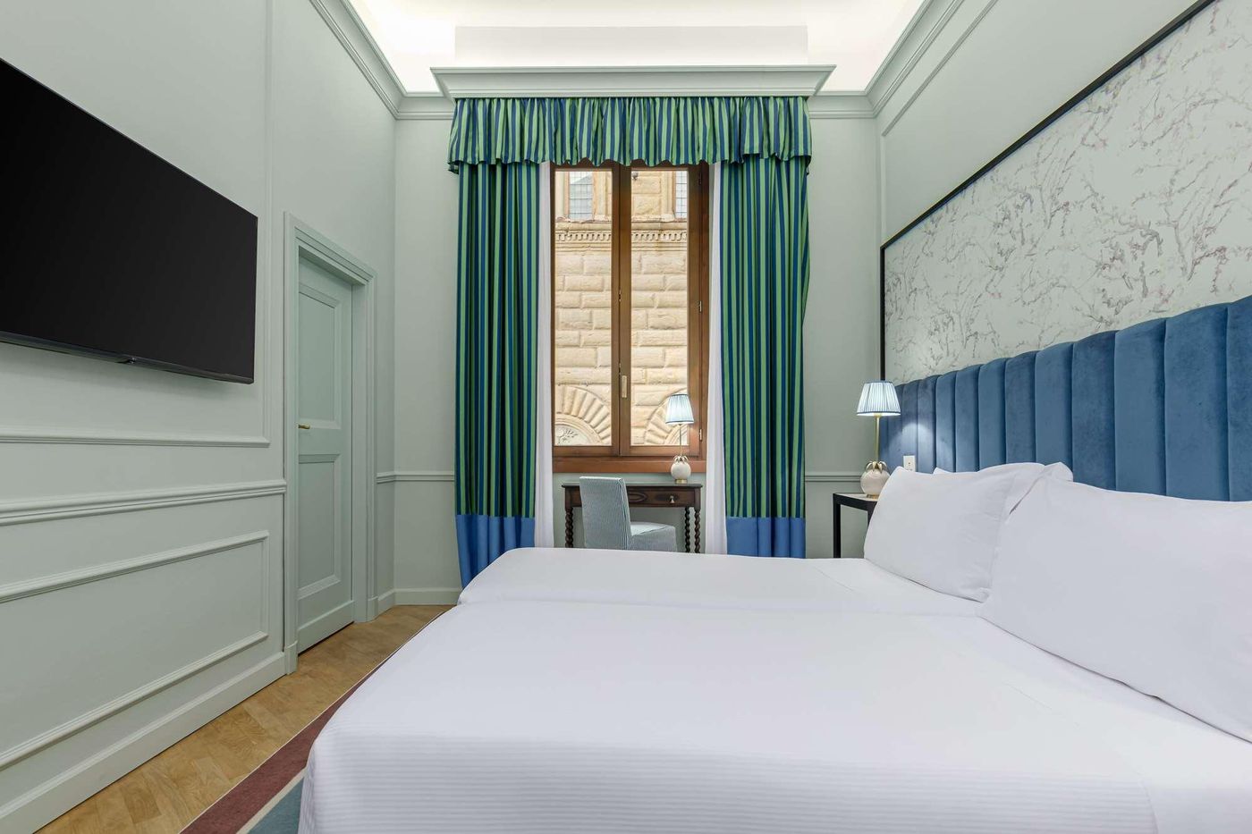 Room-Mate-Isabella-Room-26