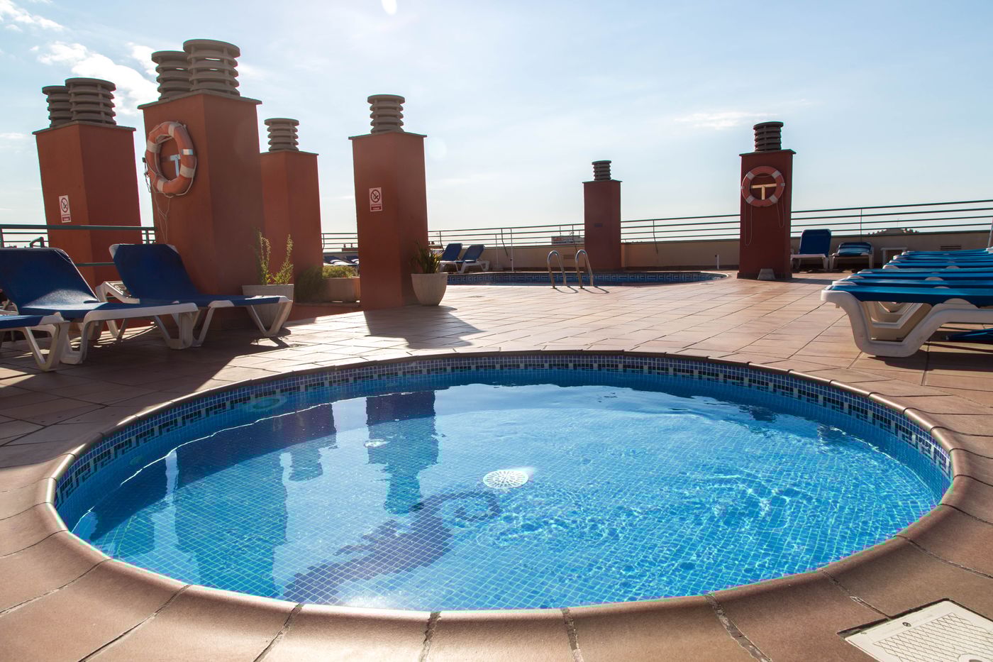 htop-Royal-Sun-Suites-Pool-5