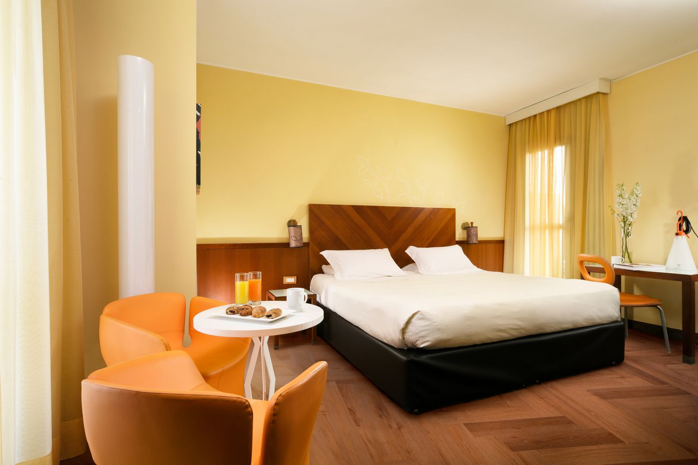 Unahotels--Mediterraneo-Milano-Room-11