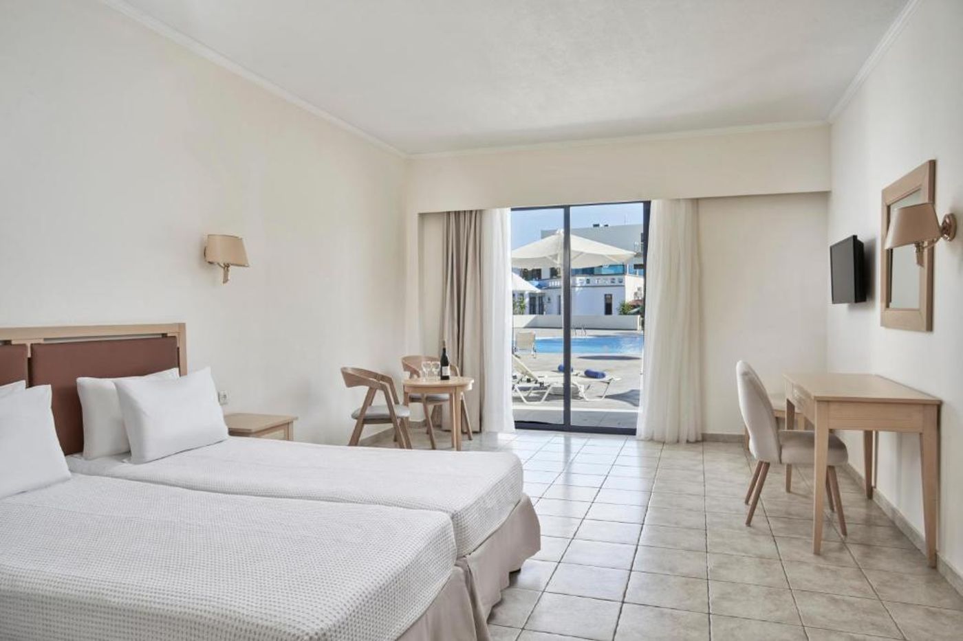 Kiotari Miraluna Beach Resort