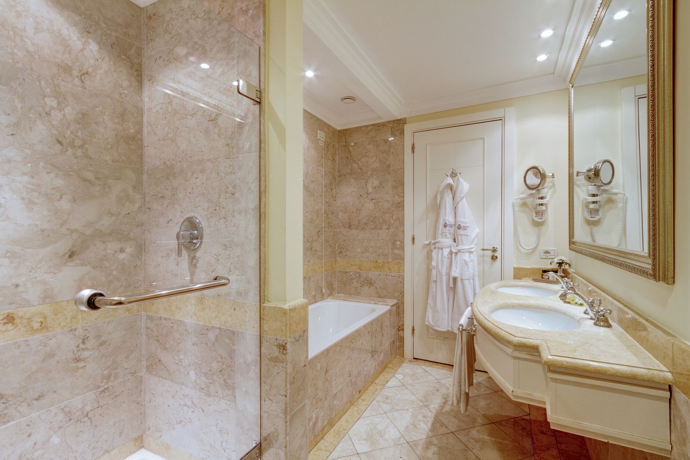 Mercure-Catania-Excelsior-Room-17