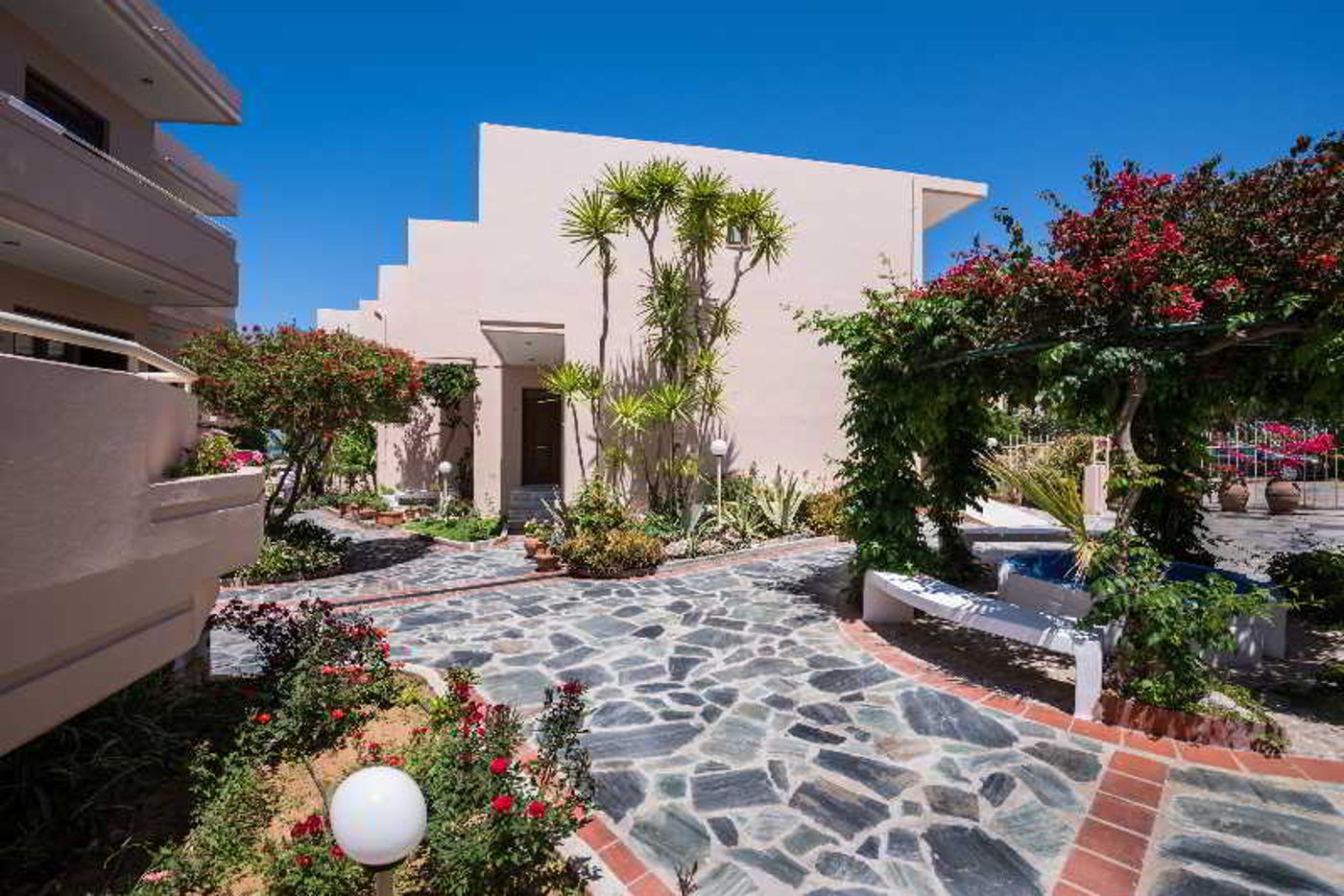 Oscar-Suites---Village-General-view-8