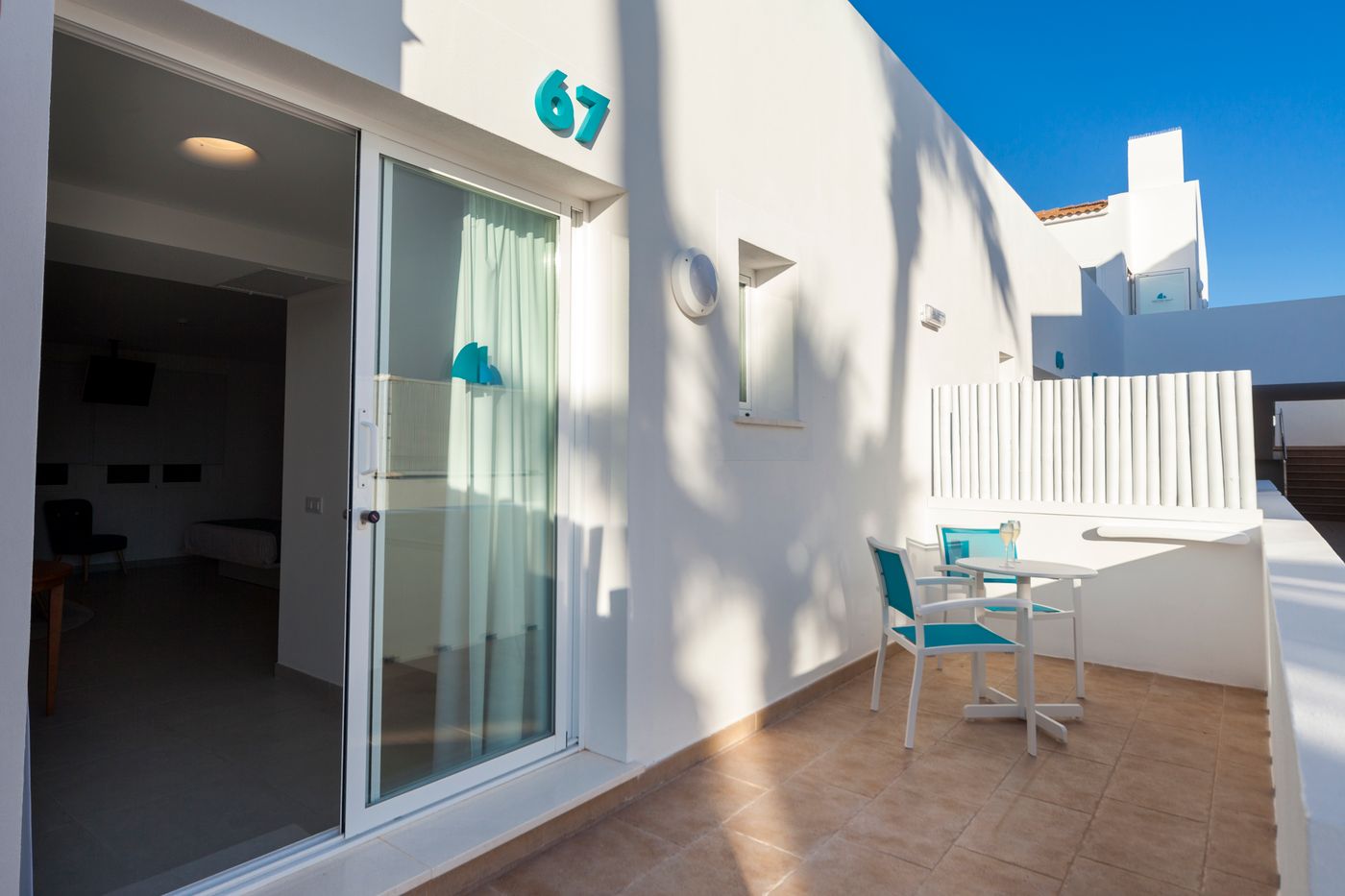 Casas-del-Lago-Hotel---Beach-Club-Room-56