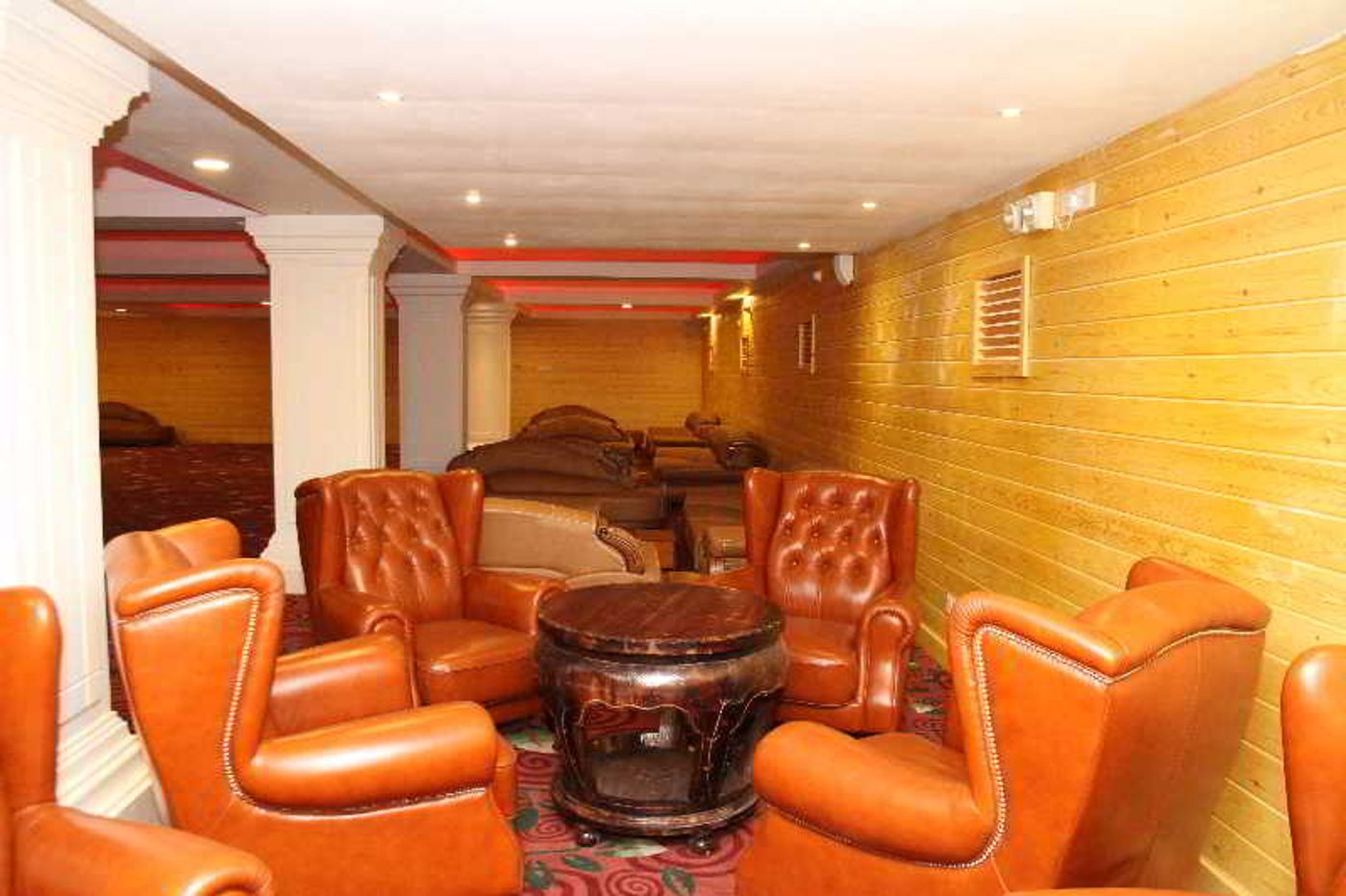 Araliya-Green-Hills-Bar-15