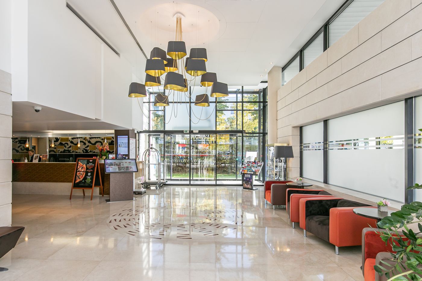 Residhome-Val-d-Europe-Lobby-2