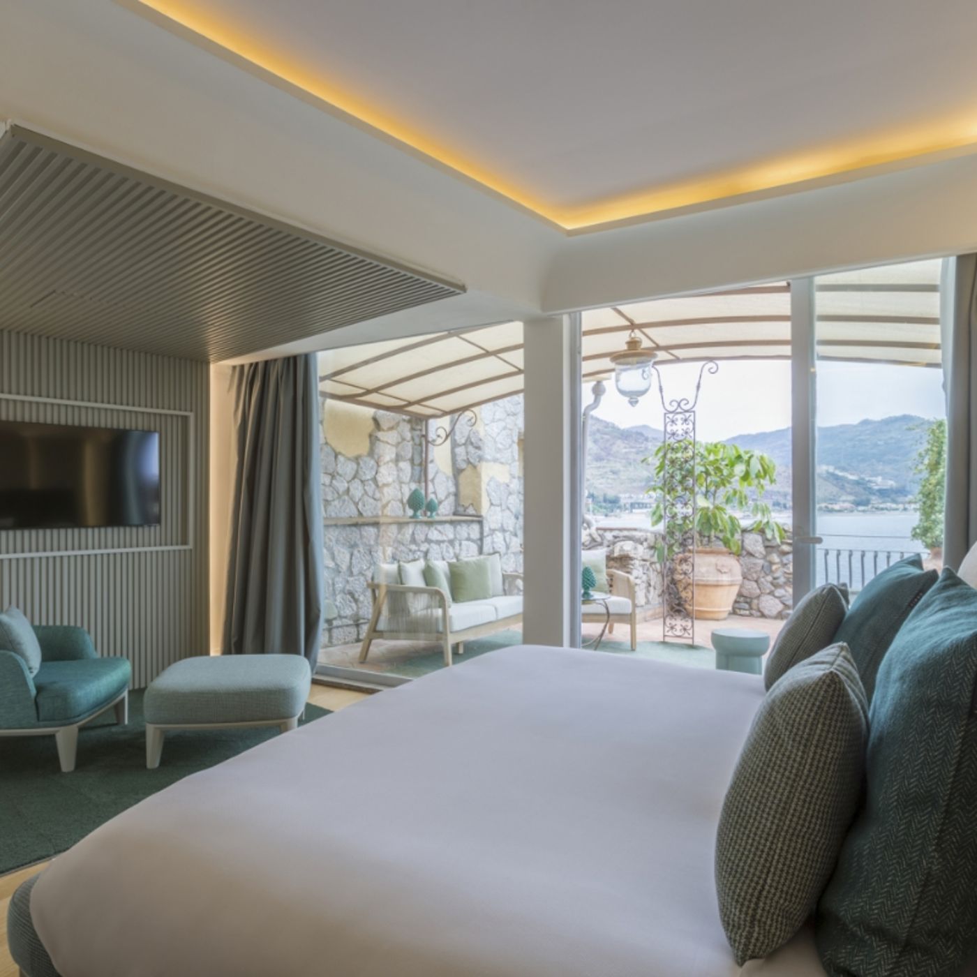 Grand-Hotel-Atlantis-Bay-Room-9