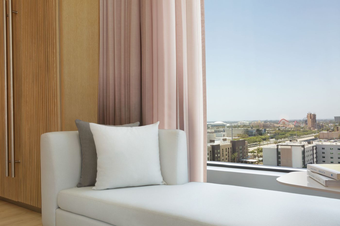 The-Viv-Hotel--Anaheim--a-Tribute-Portfolio-Hotel-Room-33