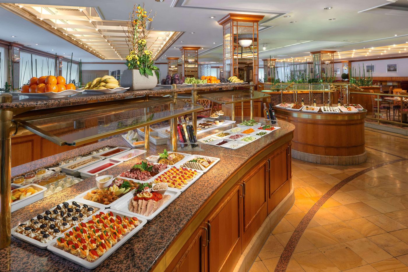 Park-Inn-by-Radisson-Berlin-Alexanderplatz-Restaurant-52