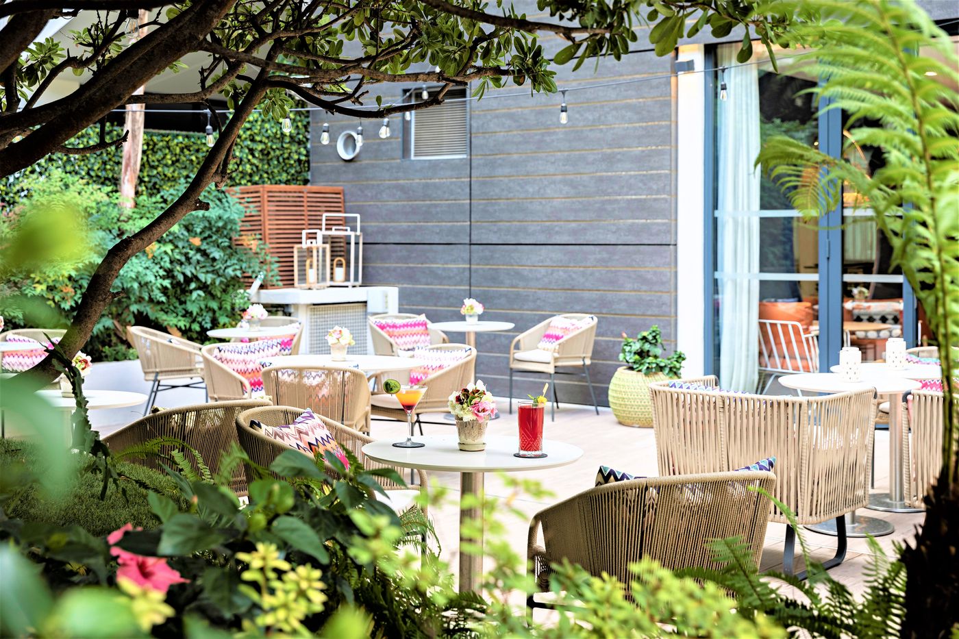 Hotel-Croisette-Beach-Cannes---Mgallery-General-view-12