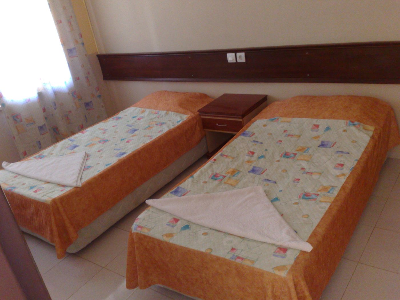 Club Sunset Apartments