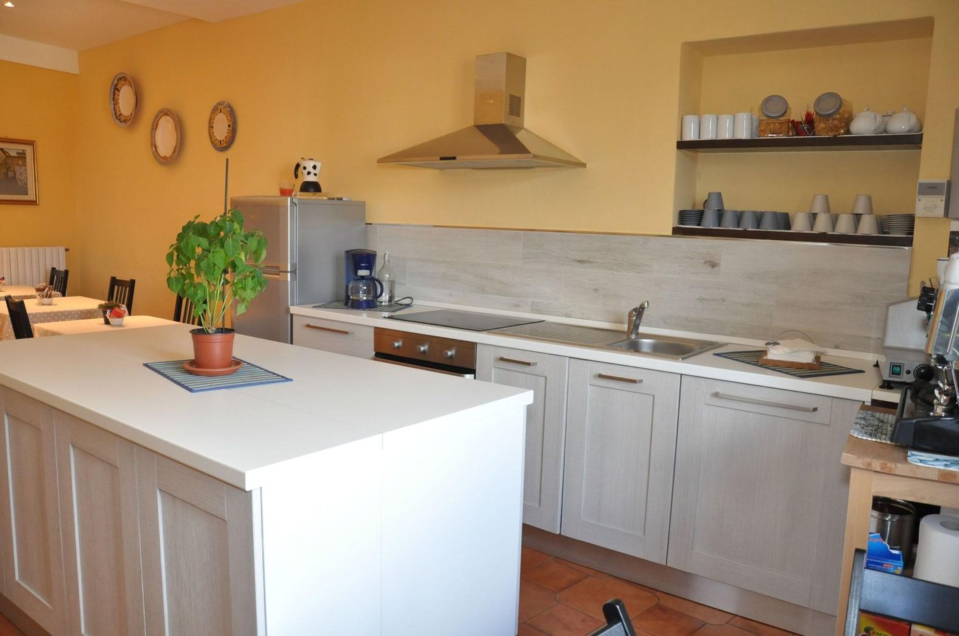 At-Home-Bed-And-Breakfast-Restaurant-7